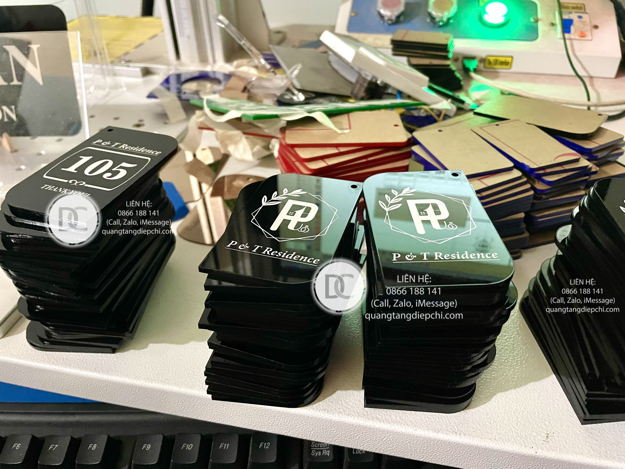 moc-khoa-mica-nha-nghi